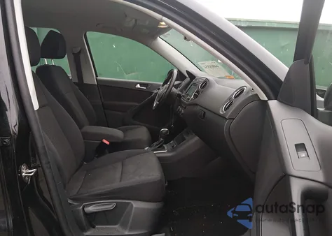 2017 Volkswagen Tiguan 2.0T/2.0T S z USA, uszkodzony, nr VIN WVGAV7AX5HK044761